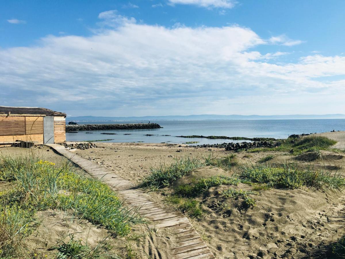 Rent Apartments Martin Beach ポモリエ エクステリア 写真